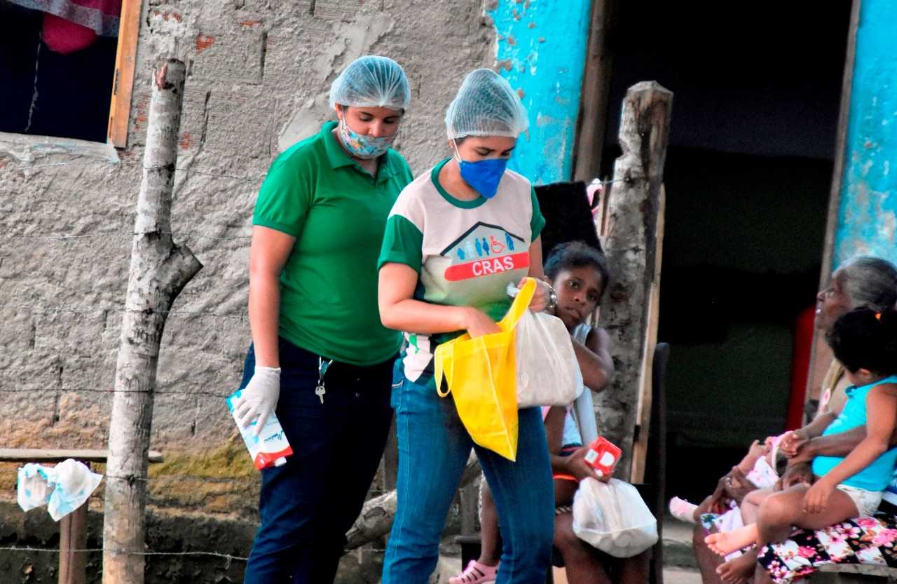 Camacã: Doações de alimentos e máscaras ajudam afetados pela pandemia em Leoventura